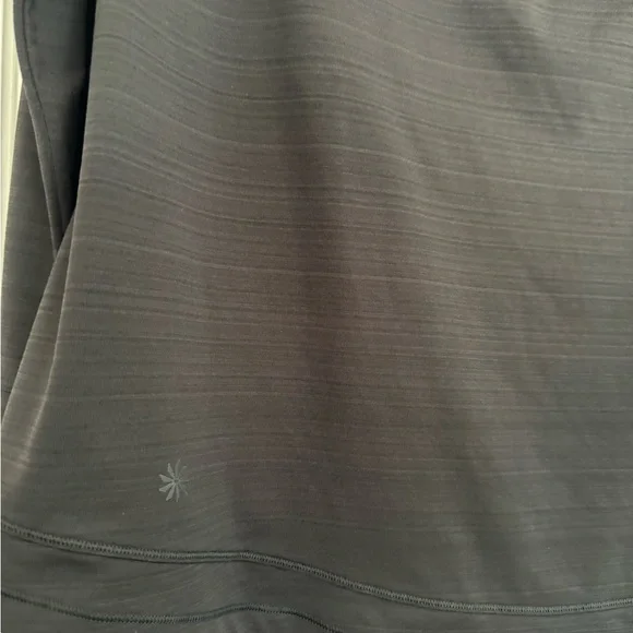 Women’s Athleta Hooded Pull-Over with Thumb Holes Size: Large - Picture 5 of 7